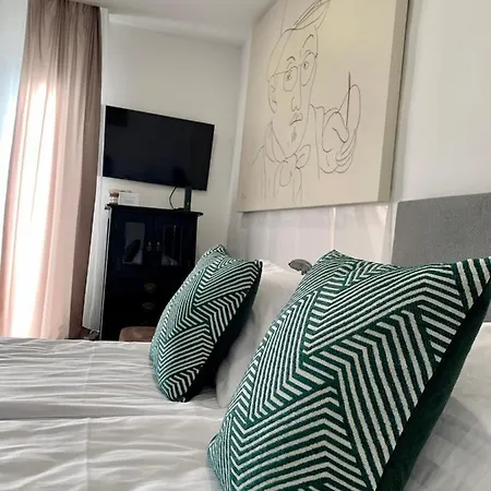 Dimora * デブレツェン