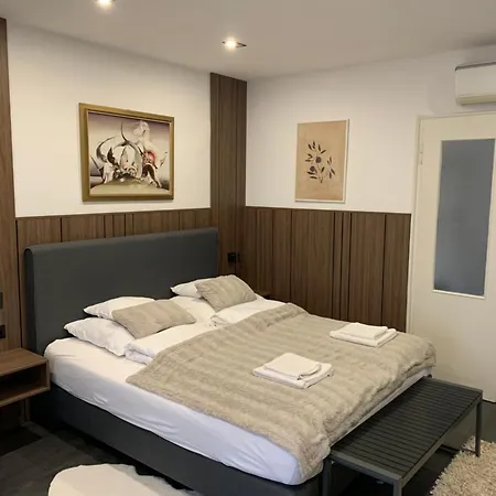 Dimora Apartment